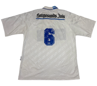 Hjemme back